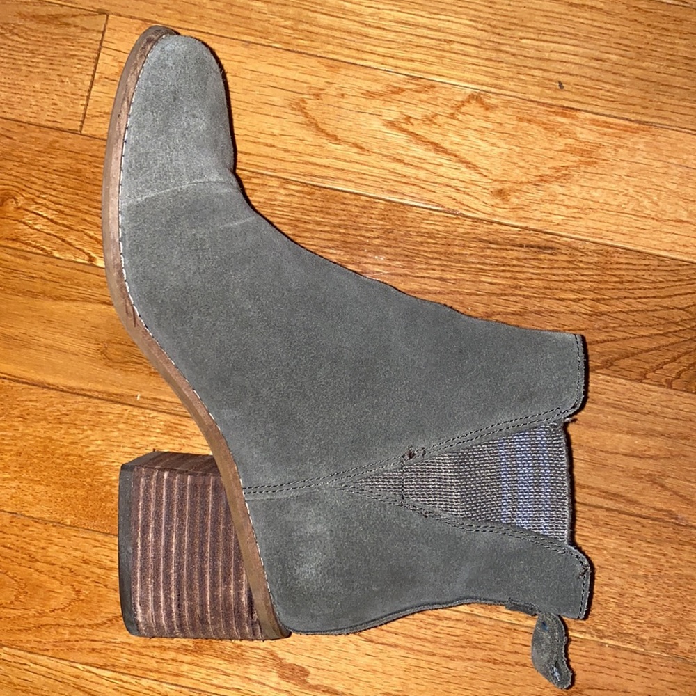 Toms Booties - Picture 2 of 5